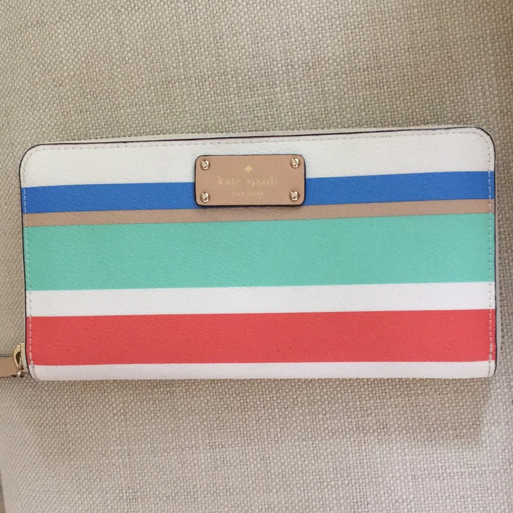 NWOT Kate Spade Stripe Zip Wallet